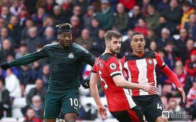 开云体育 -今晨体能课后；纽约尼克斯强势反弹备战英超；球迷炸锅；阵容厚度经受考验 